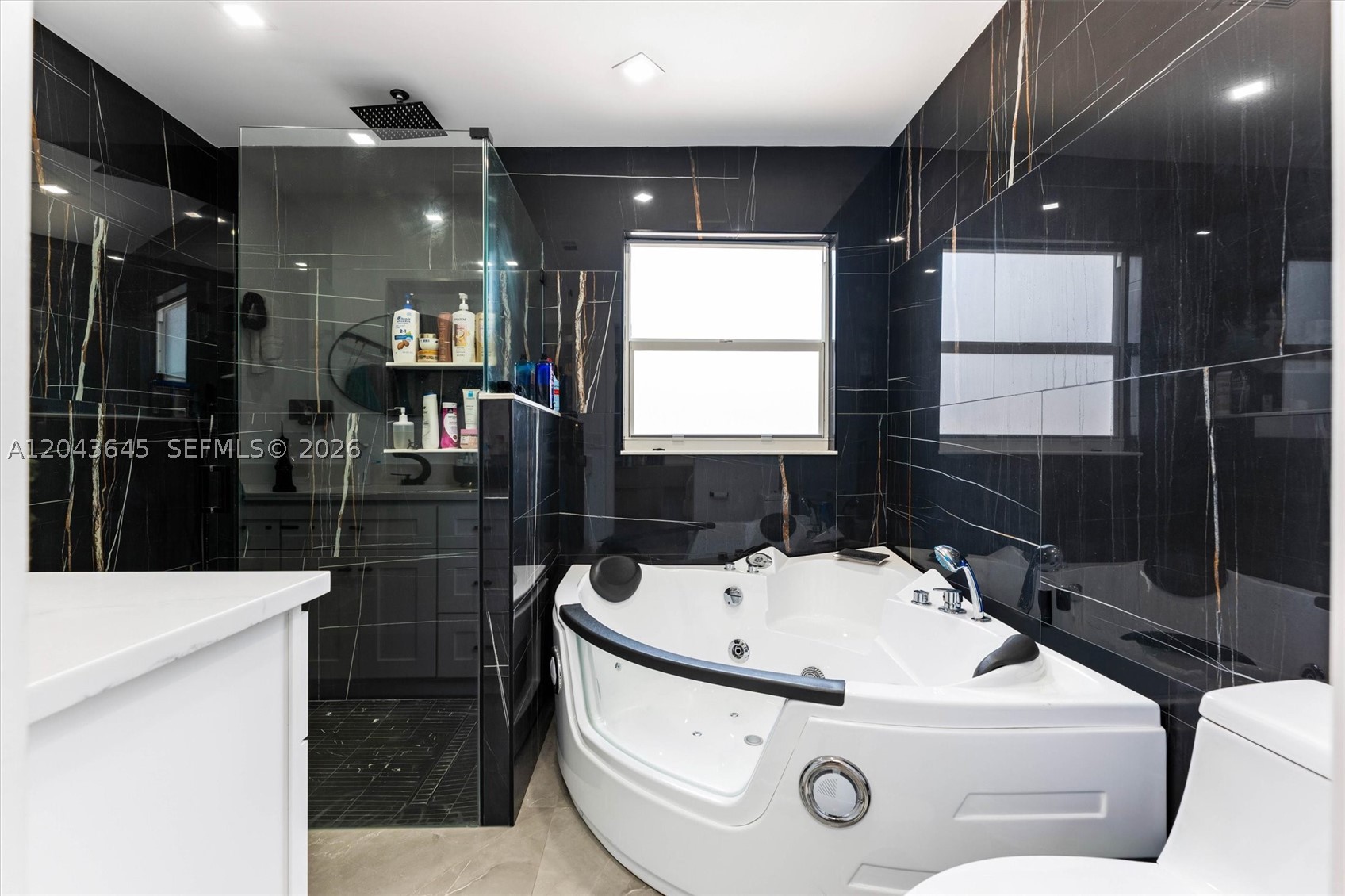 COMMONWEALTH PARK SEC 1 - Residential