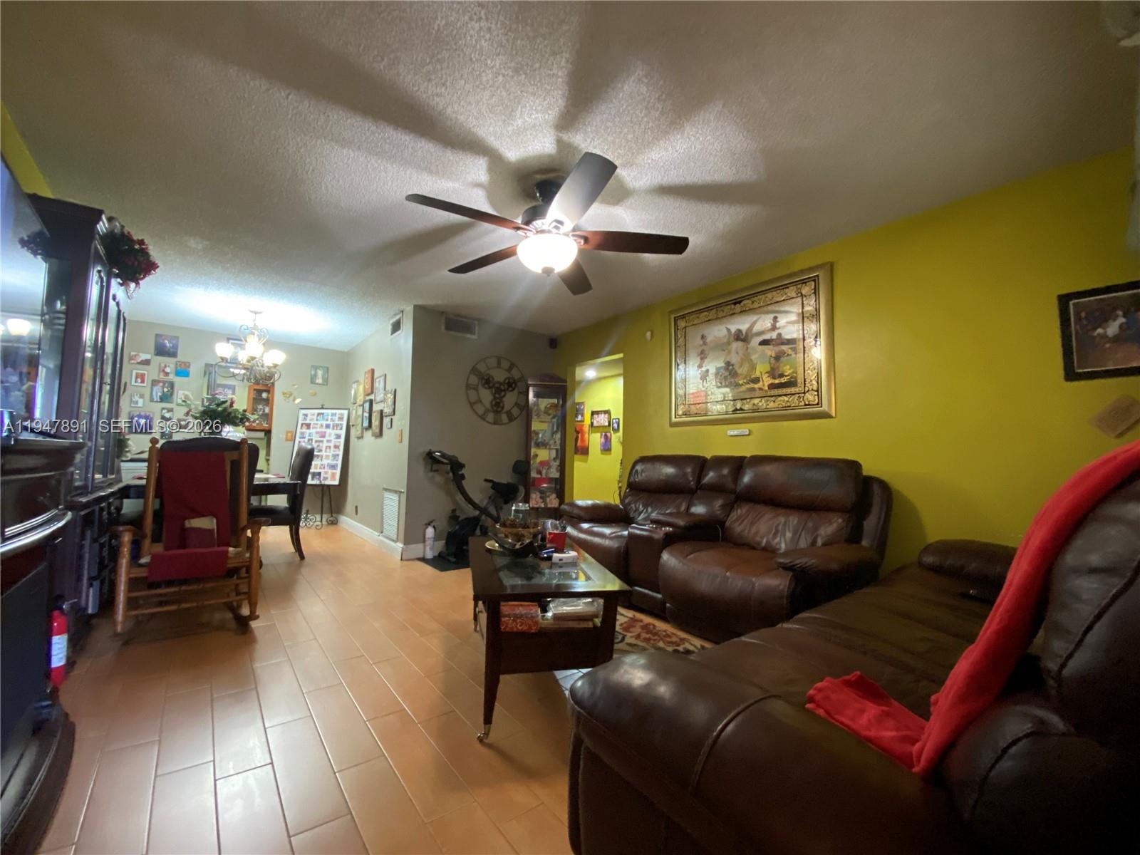 LAKESIDE CONDO AT LAUDERD - Residential