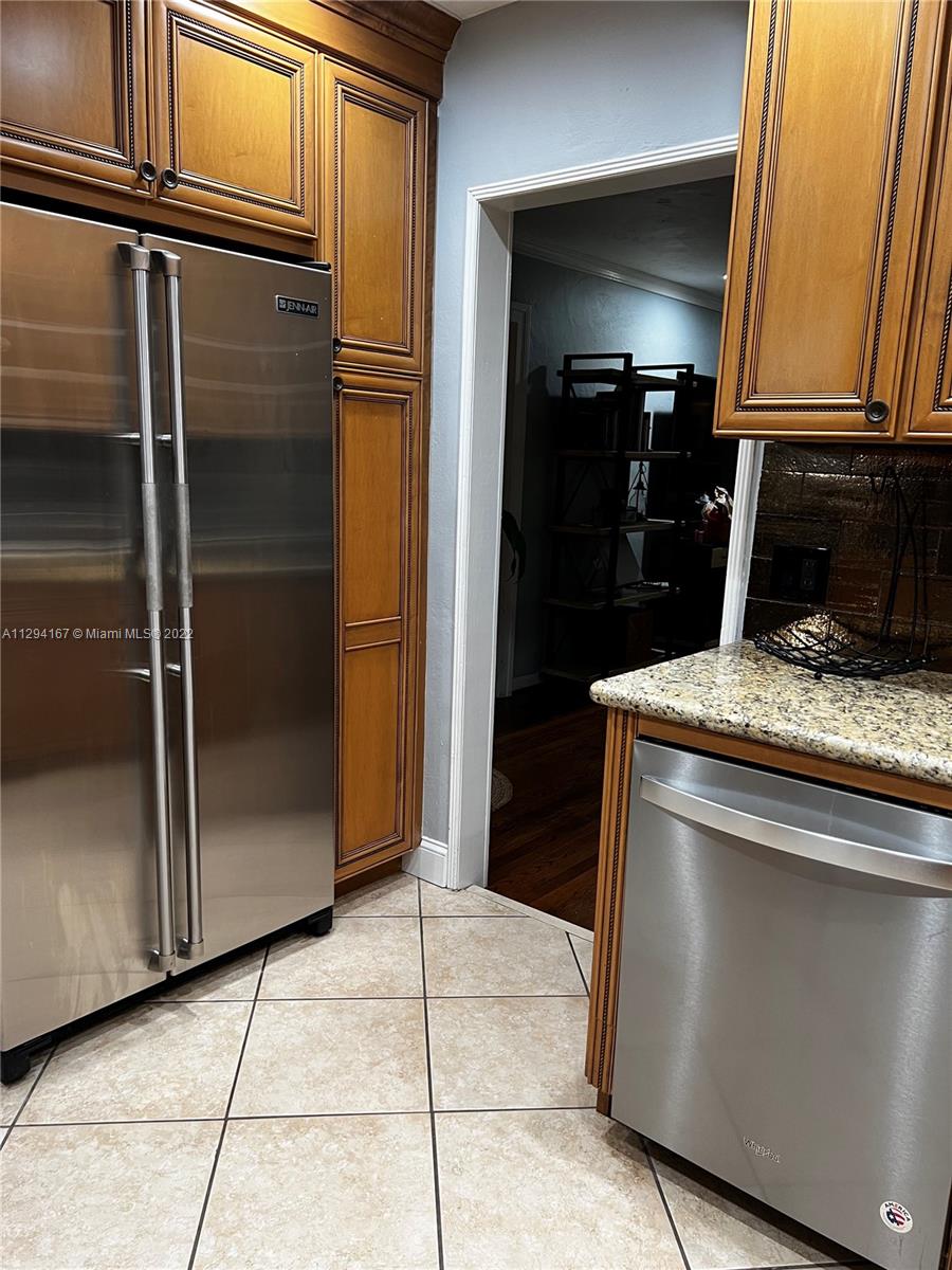 TAMIAMI ACRES PLAN 1 - Residential Lease