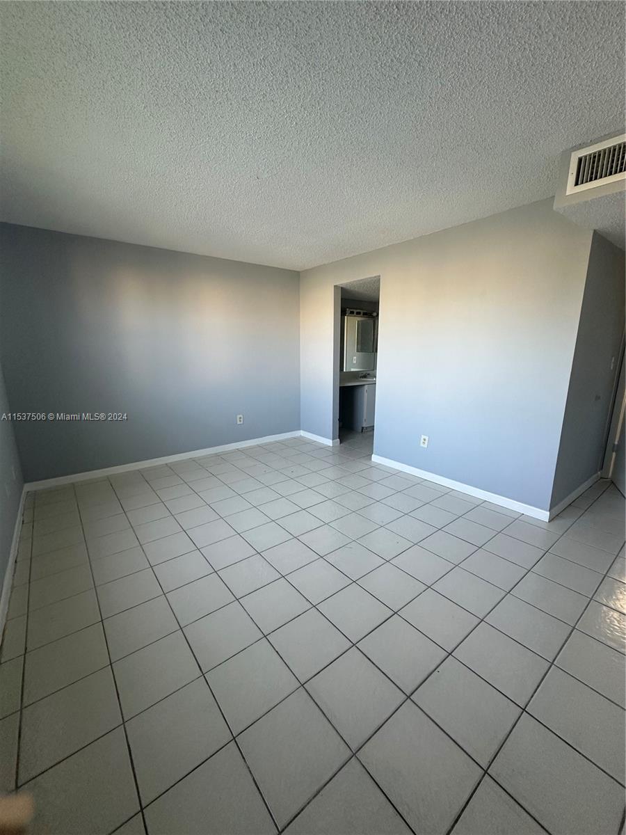LAKESHORE CONDO I - Residential Lease