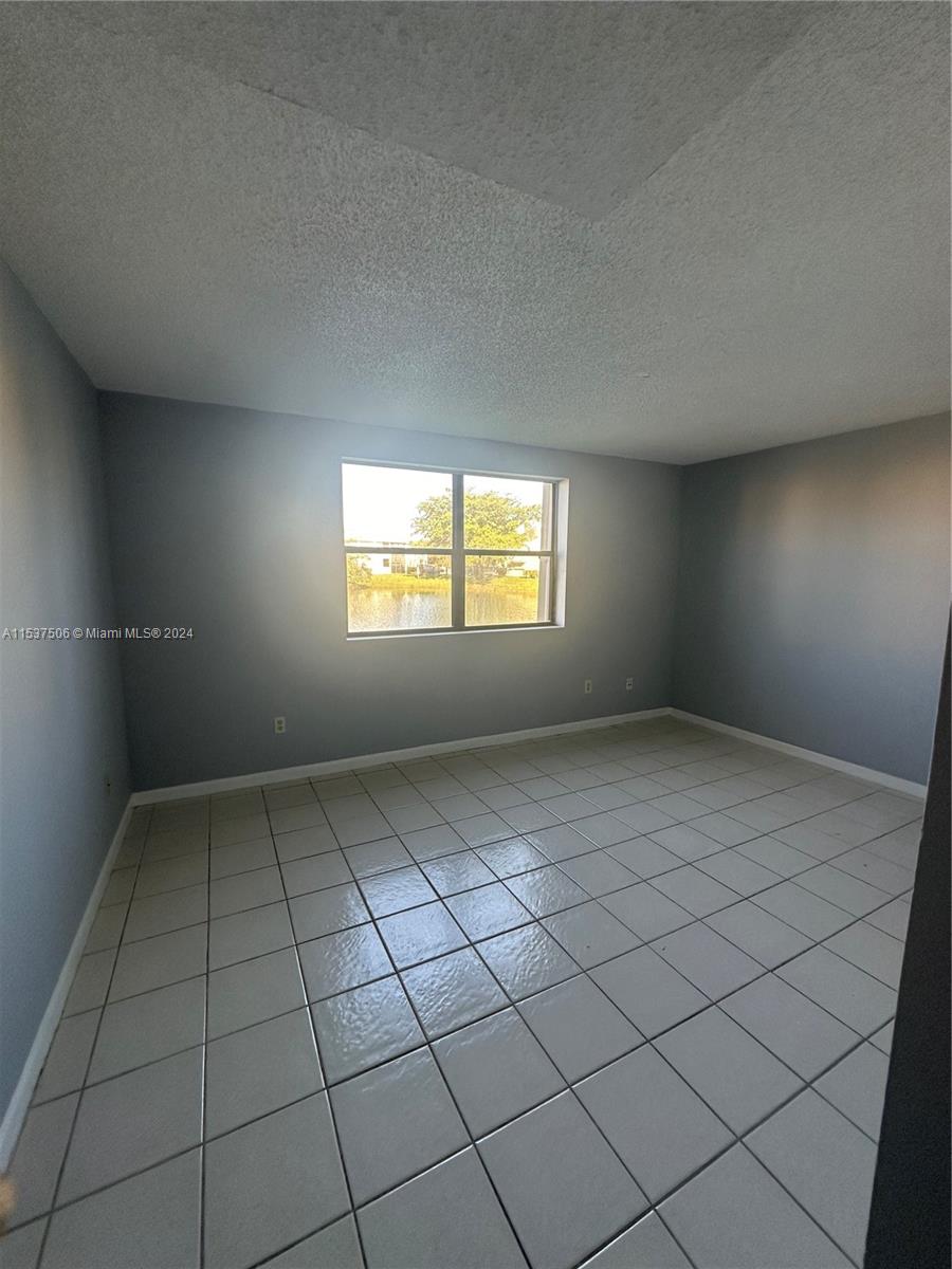 LAKESHORE CONDO I - Residential Lease