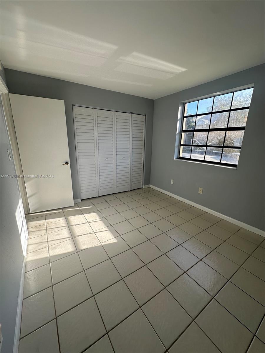 LAKESHORE CONDO I - Residential Lease