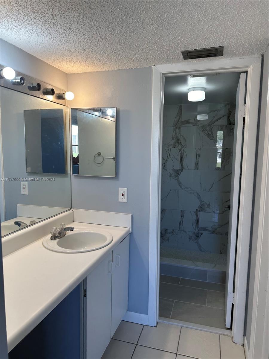 LAKESHORE CONDO I - Residential Lease