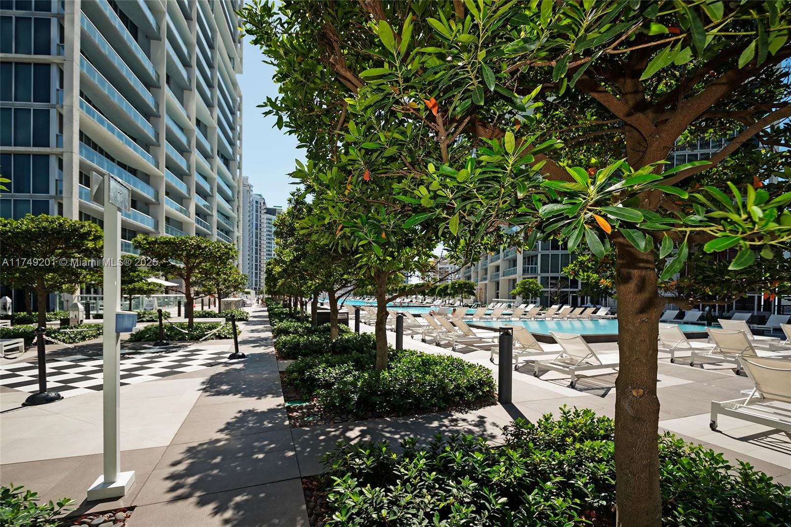 ICON BRICKELL CONDO NO 3 - Residential