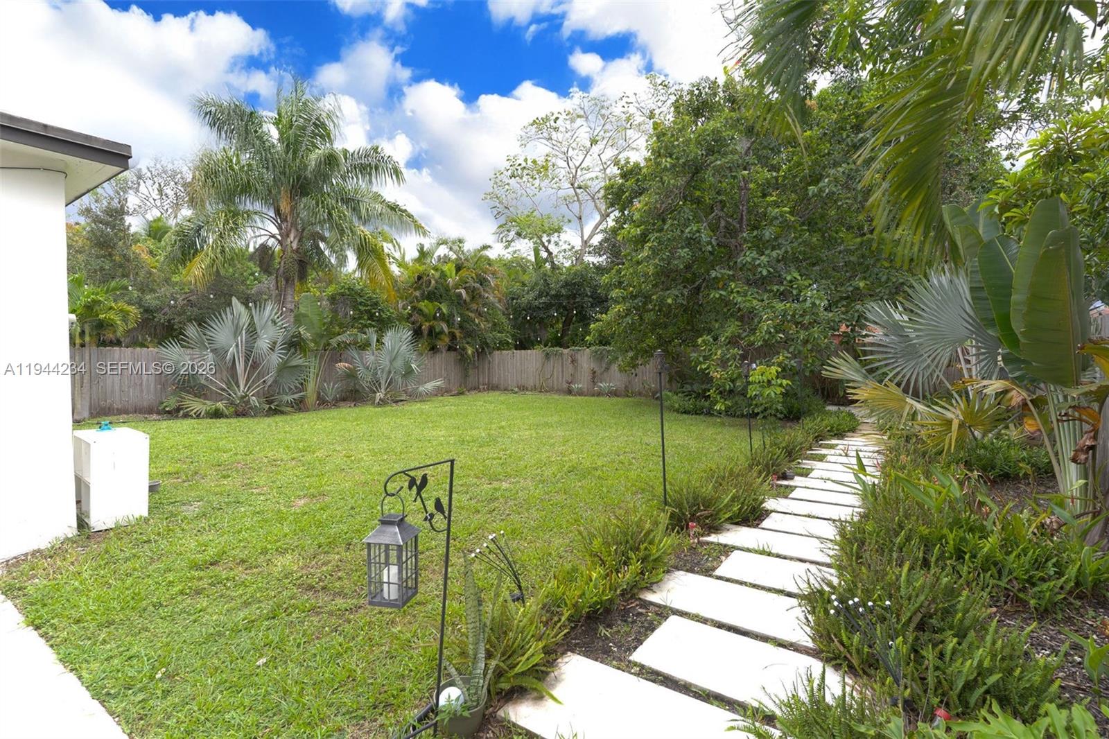 OVERBROOK SHORES NO 3 - Residential