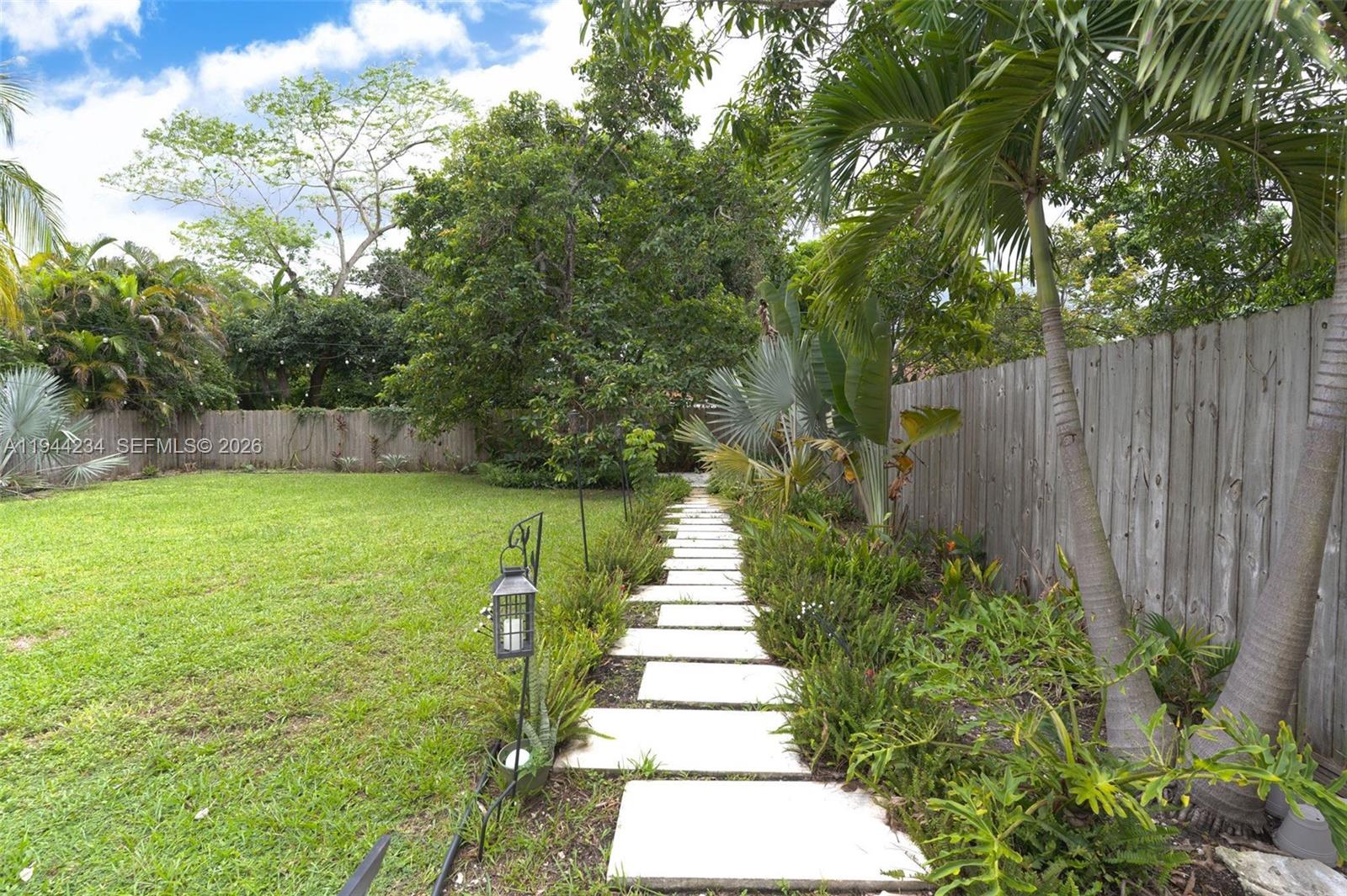 OVERBROOK SHORES NO 3 - Residential