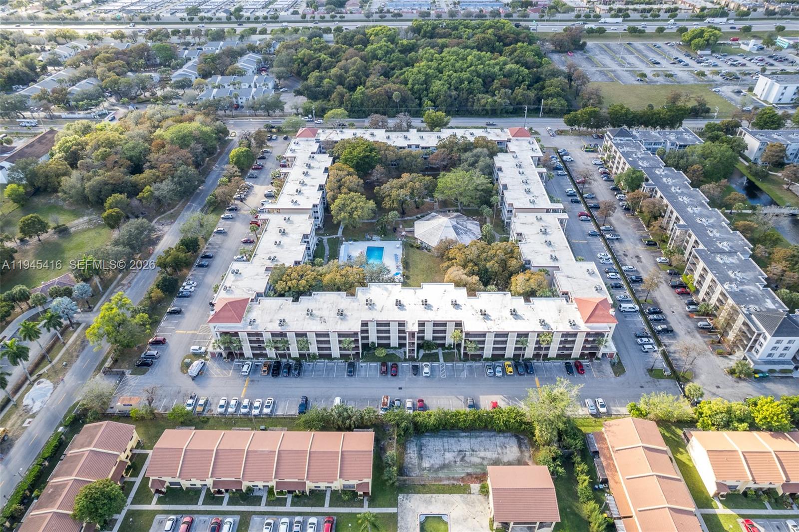 CYPRESS CHASE CONDO NO 8 - Residential