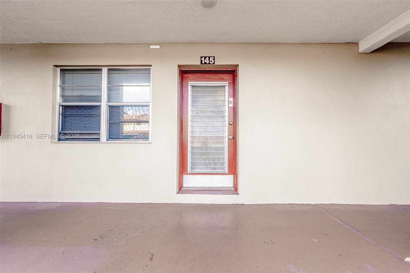 CYPRESS CHASE CONDO NO 8 - Residential