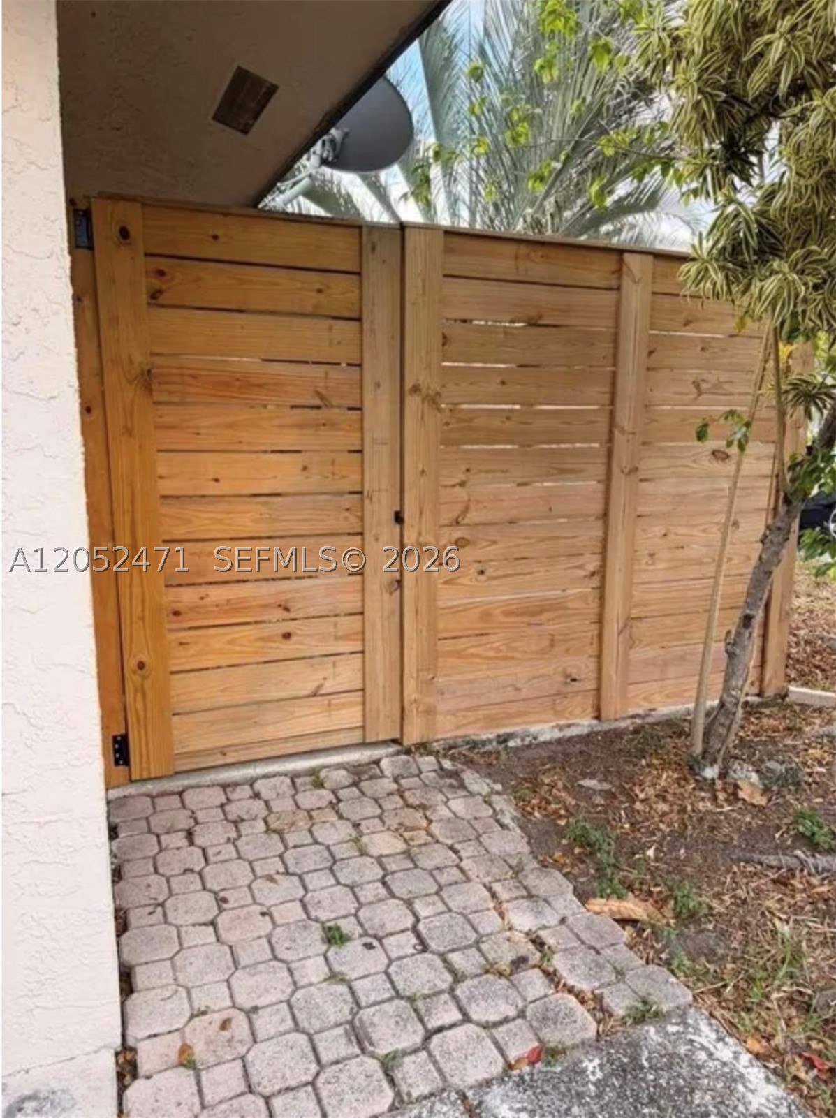 OLIVE GLEN VILLAS 2 CONDO - Residential Lease