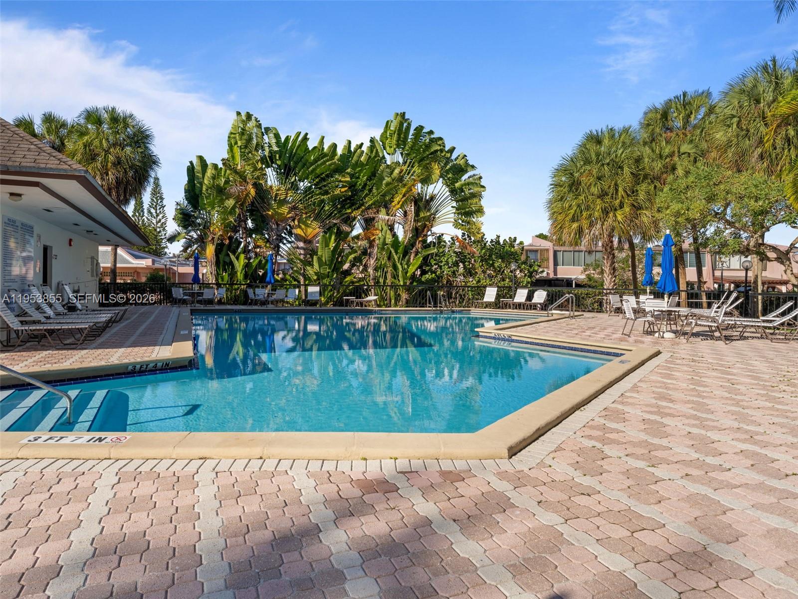 TOWERS OF KENDALE LAKES C - Residential