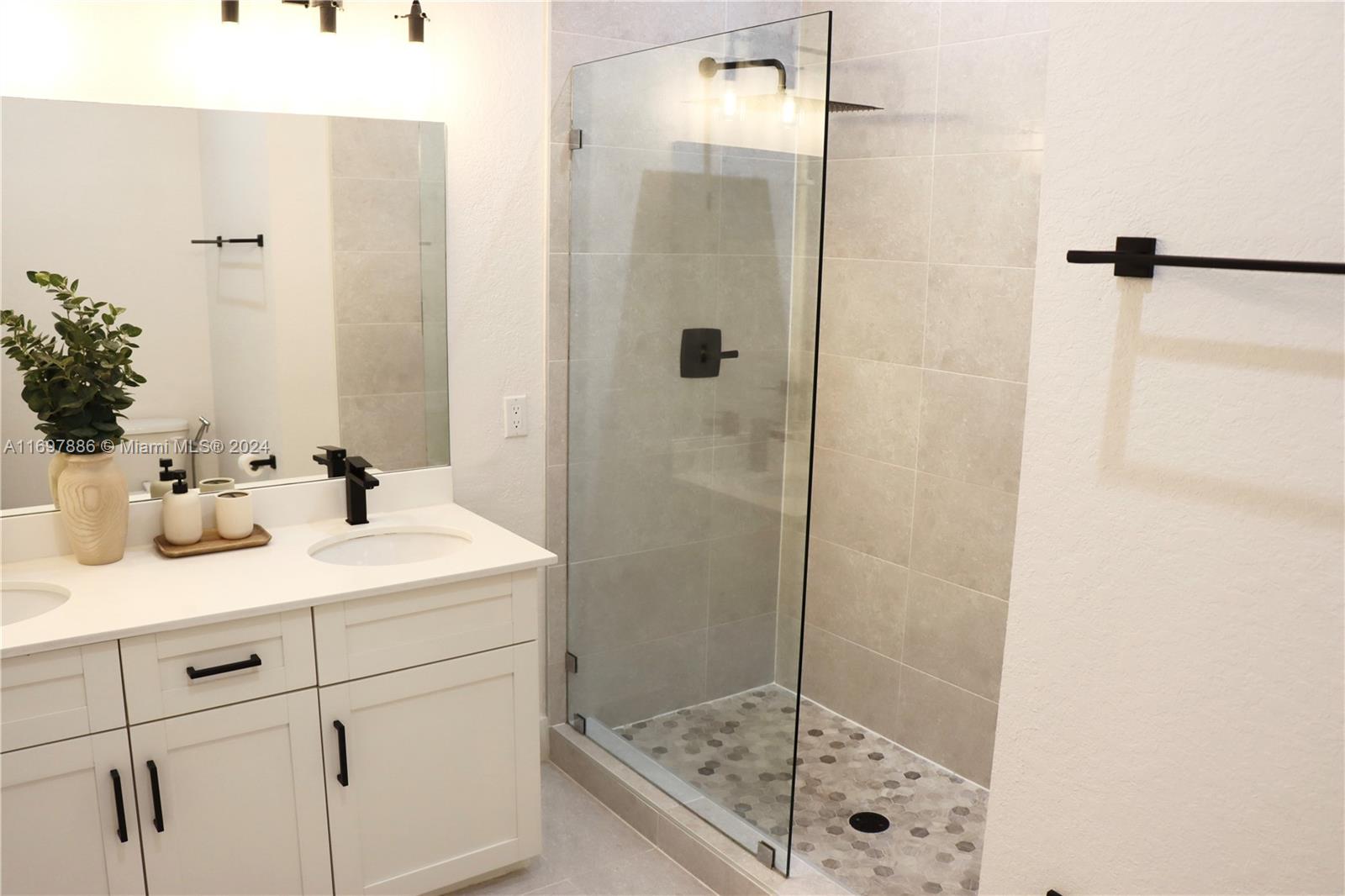 MILLENNIUM TOWNHOMES COND - Residential Lease