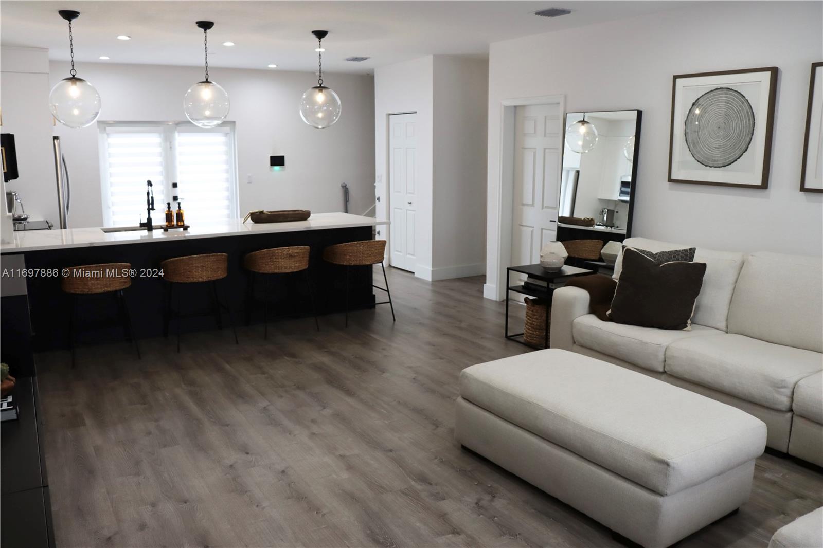 MILLENNIUM TOWNHOMES COND - Residential Lease
