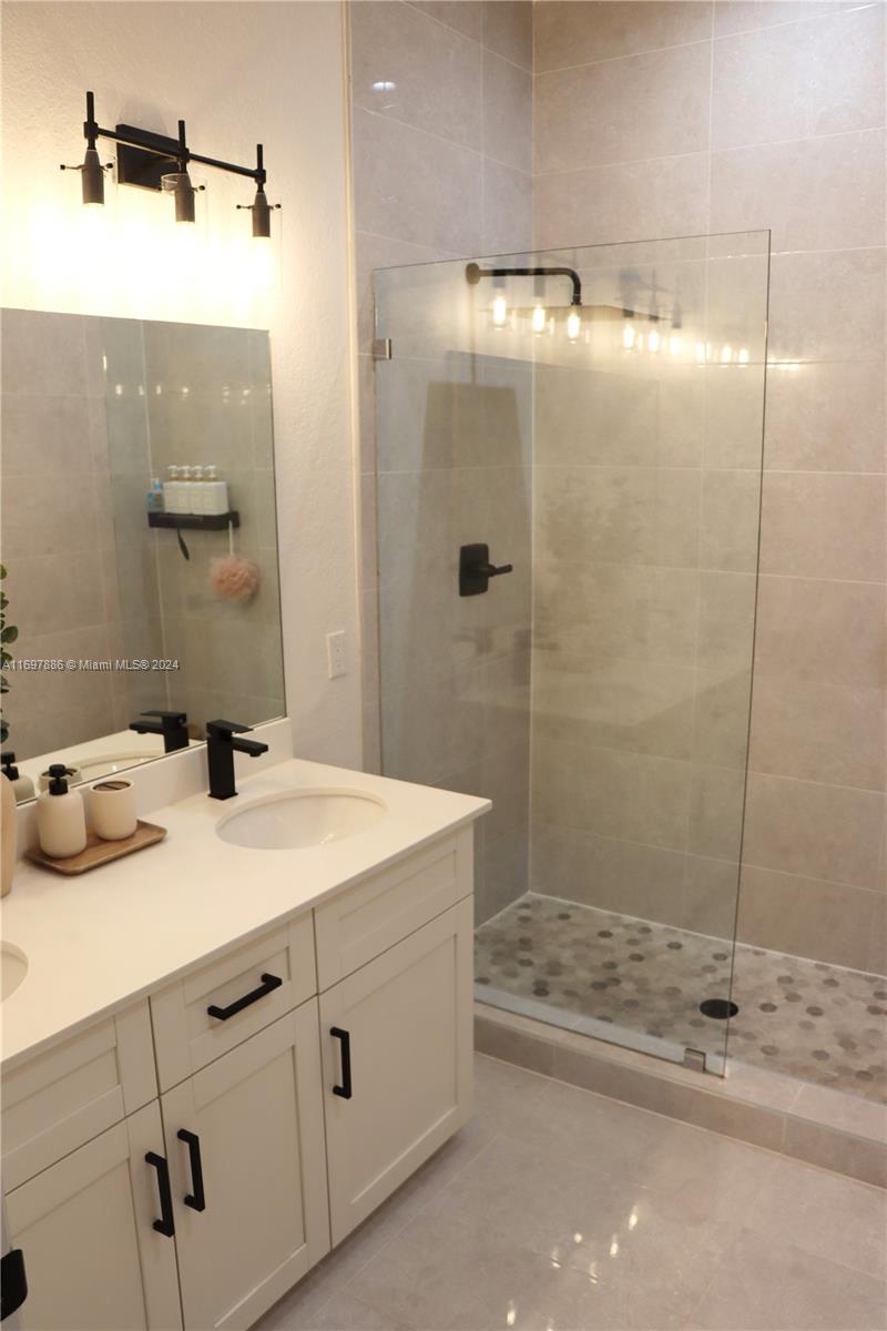 MILLENNIUM TOWNHOMES COND - Residential Lease
