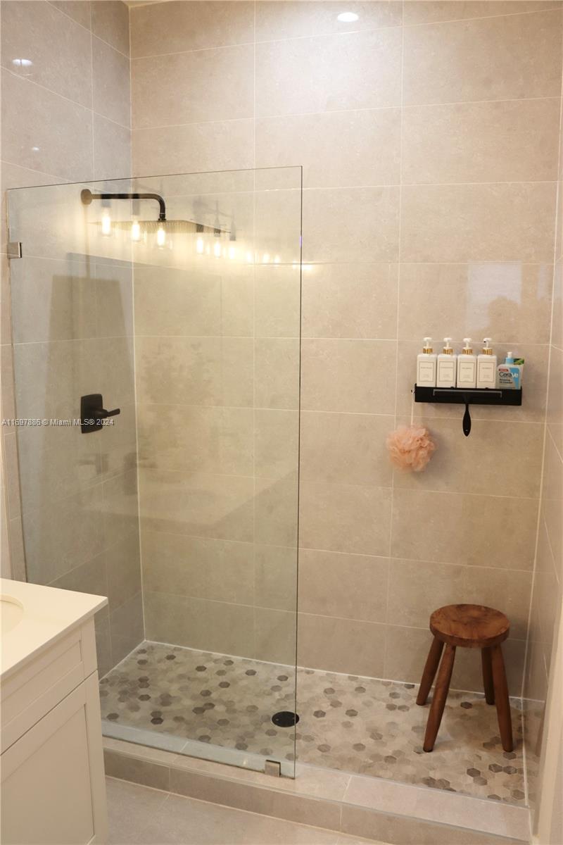MILLENNIUM TOWNHOMES COND - Residential Lease