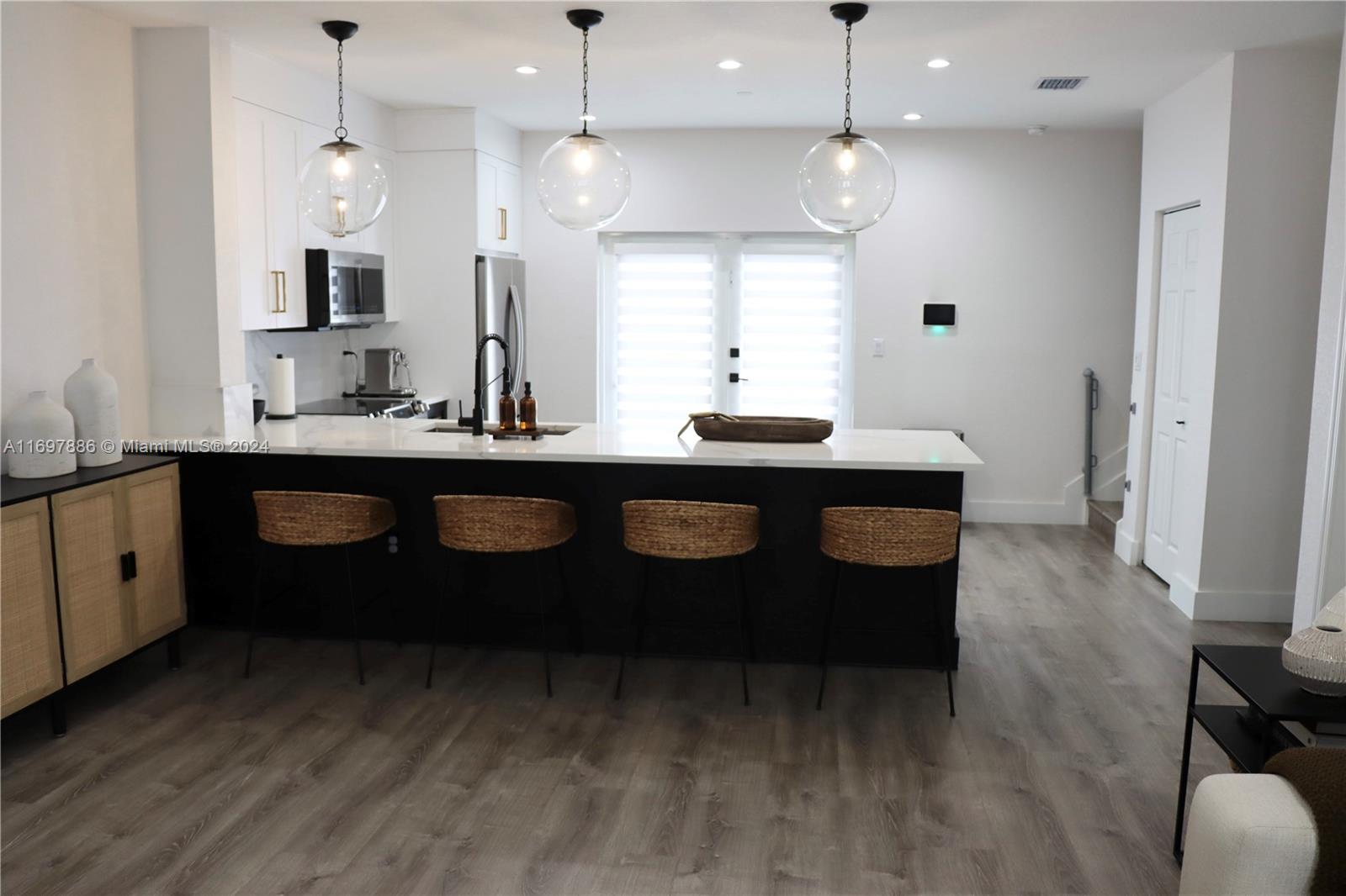 MILLENNIUM TOWNHOMES COND - Residential Lease