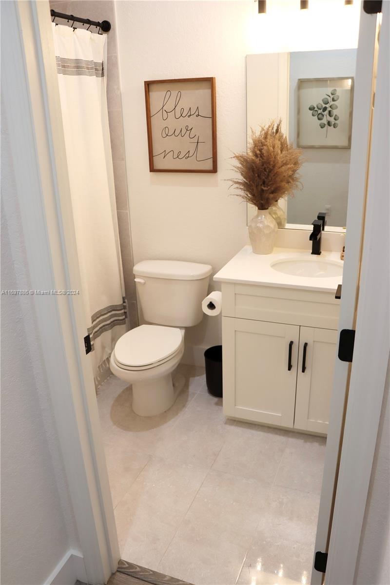 MILLENNIUM TOWNHOMES COND - Residential Lease