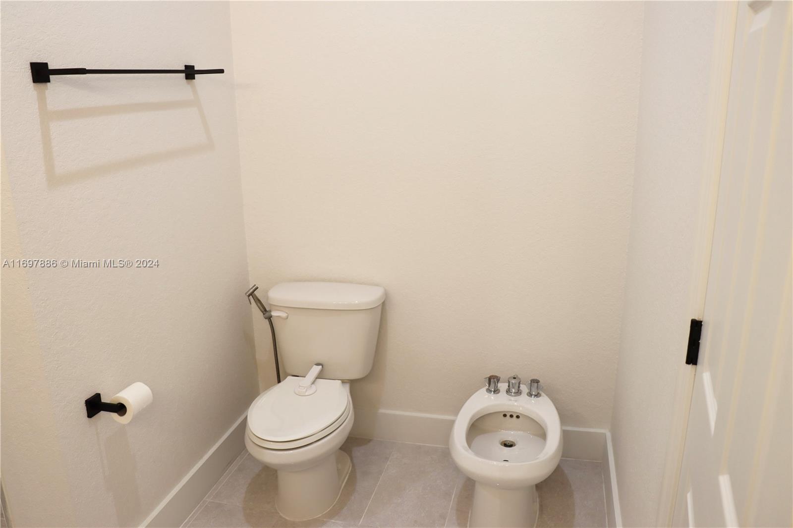 MILLENNIUM TOWNHOMES COND - Residential Lease