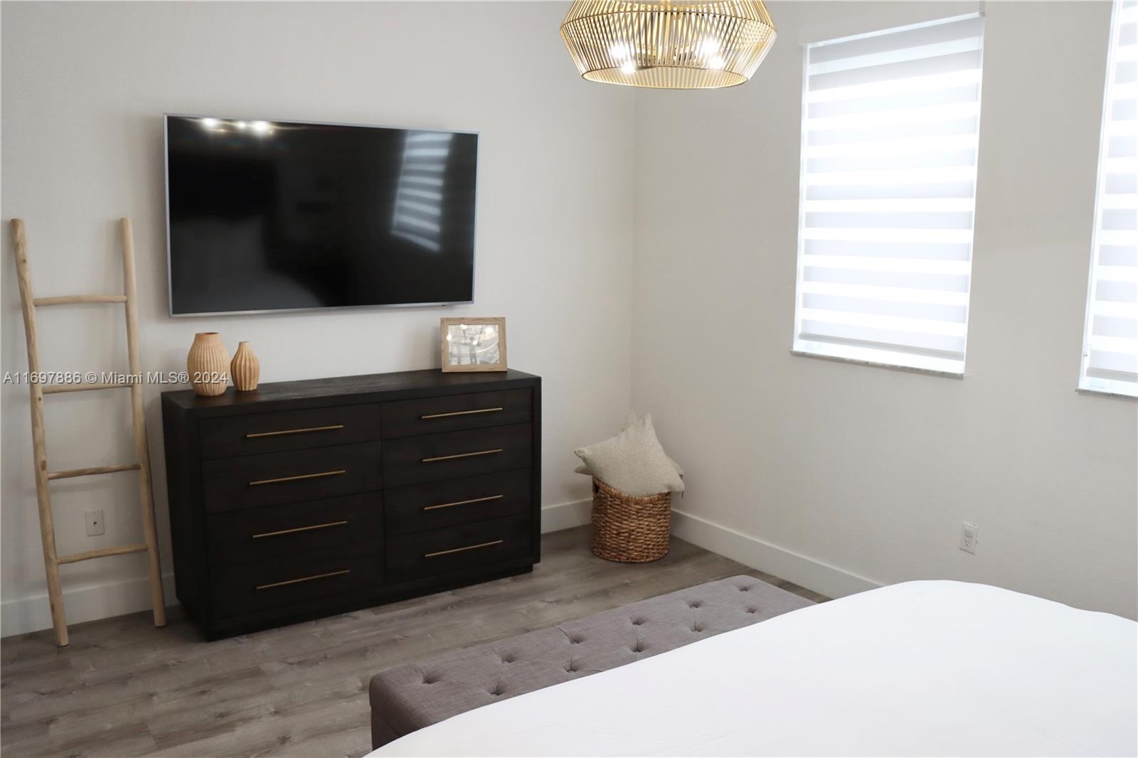 MILLENNIUM TOWNHOMES COND - Residential Lease