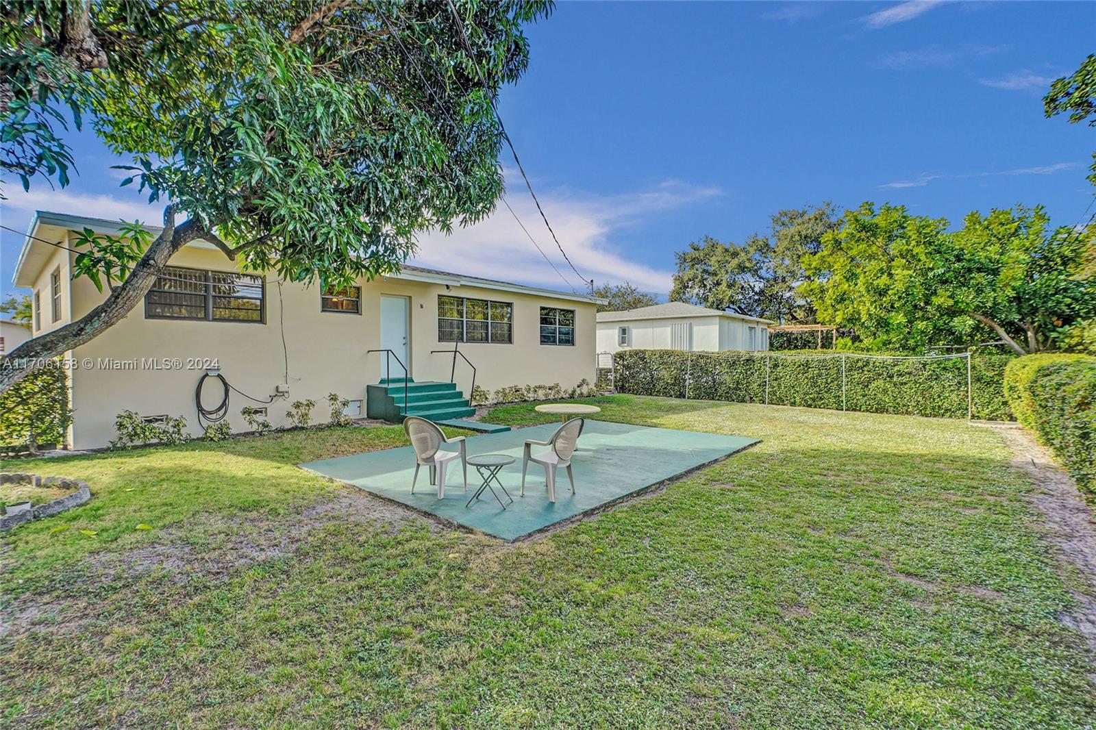 UNIT 1 MONTICELLO PARK - Residential