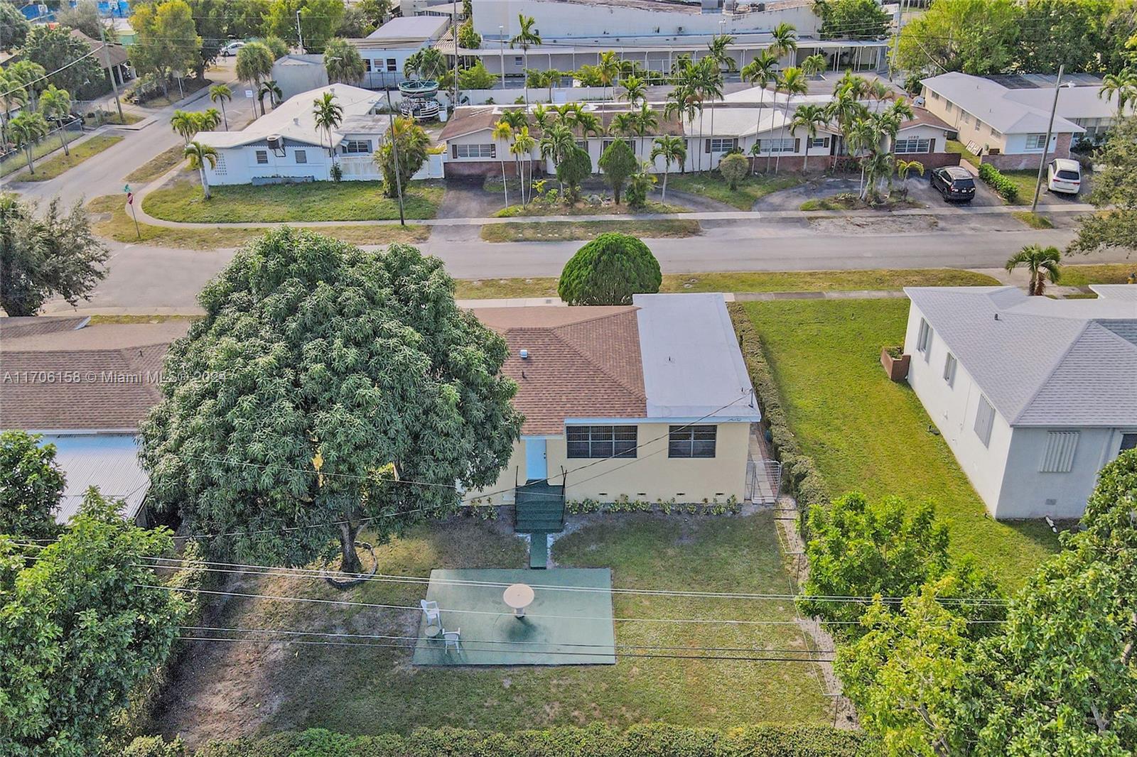 UNIT 1 MONTICELLO PARK - Residential