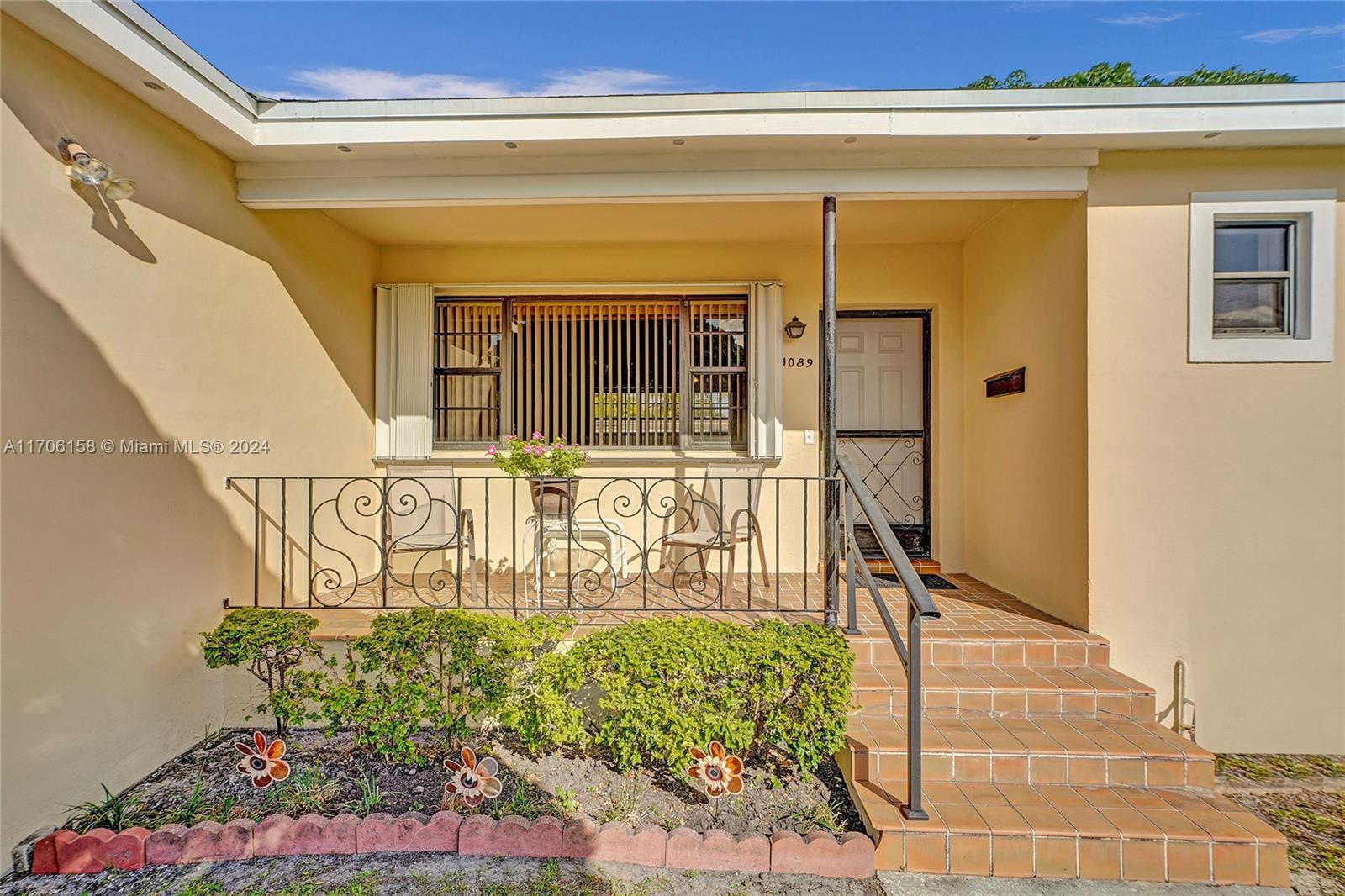 UNIT 1 MONTICELLO PARK - Residential