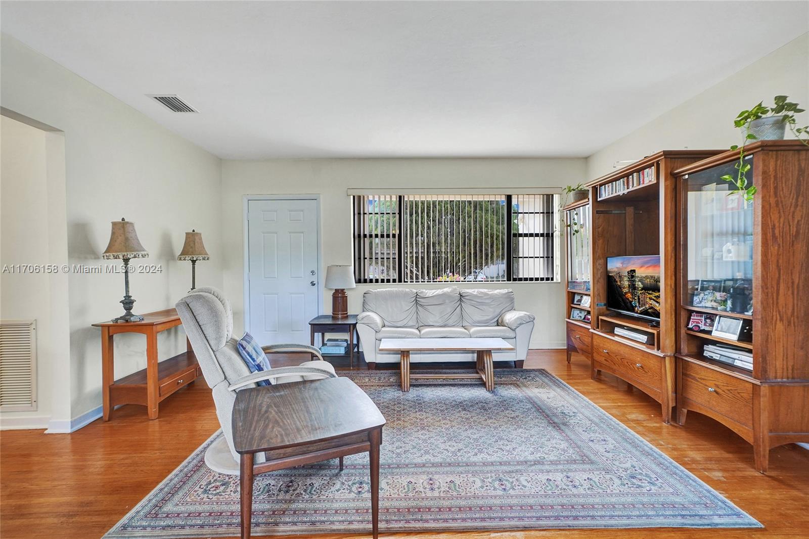 UNIT 1 MONTICELLO PARK - Residential