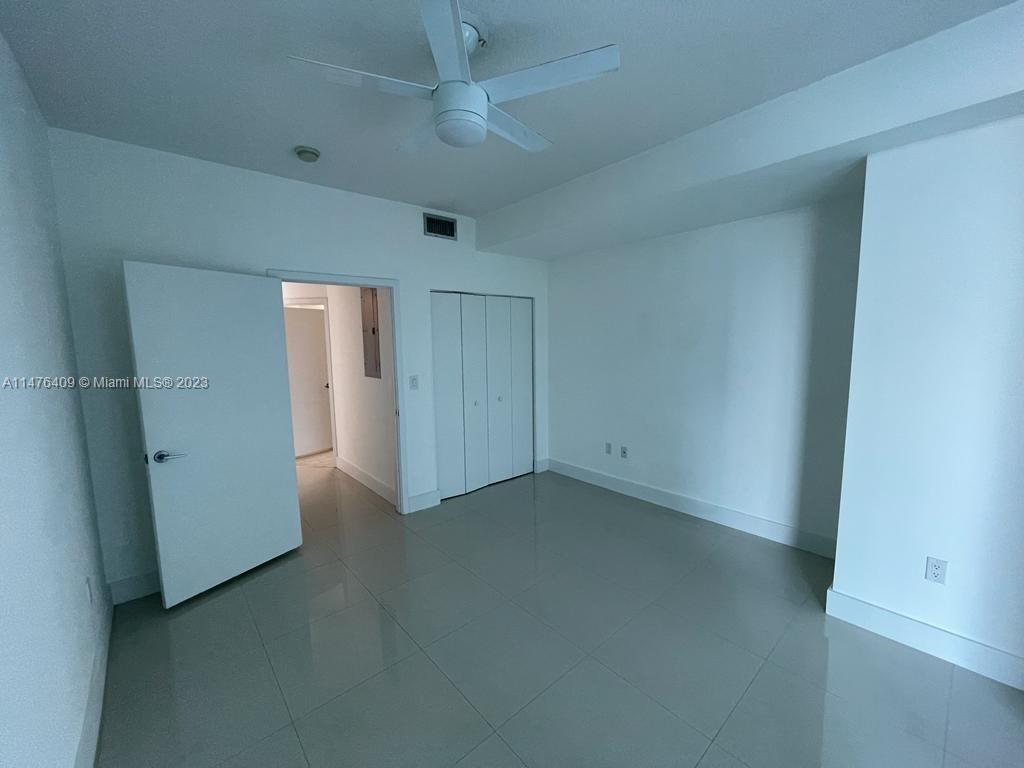 THE AXIS ON BRICKELL II C - Residential Lease
