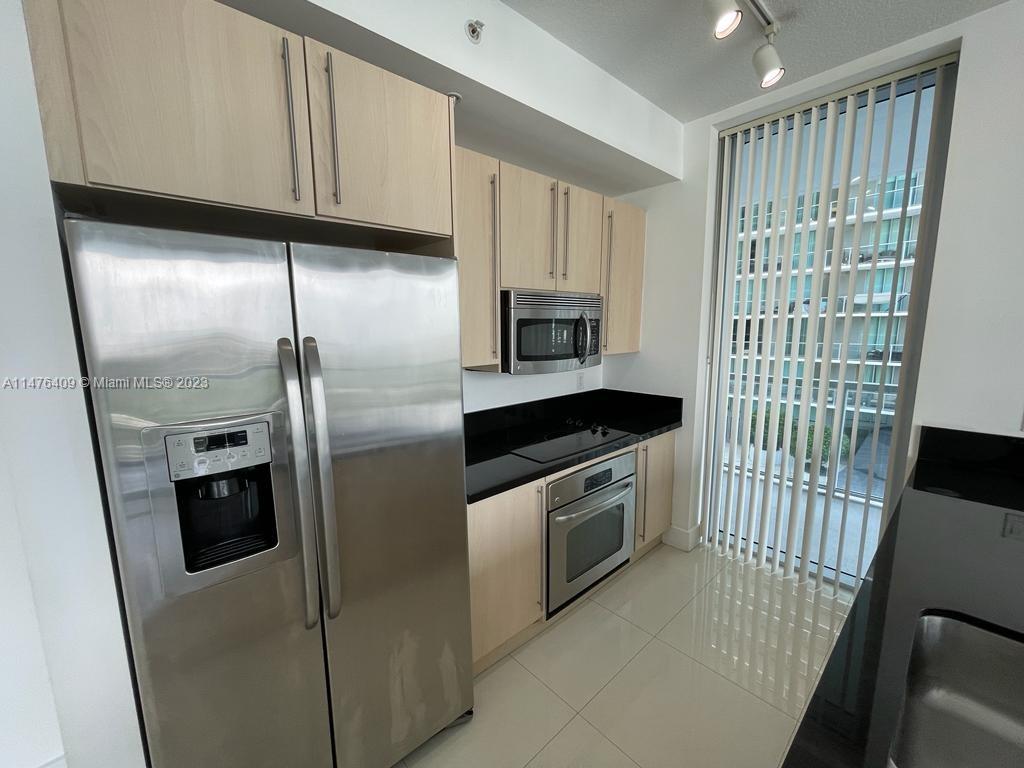 THE AXIS ON BRICKELL II C - Residential Lease