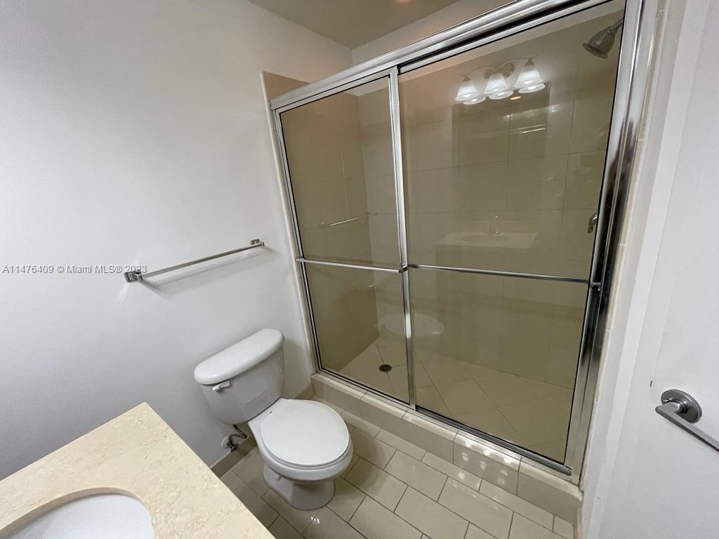 THE AXIS ON BRICKELL II C - Residential Lease