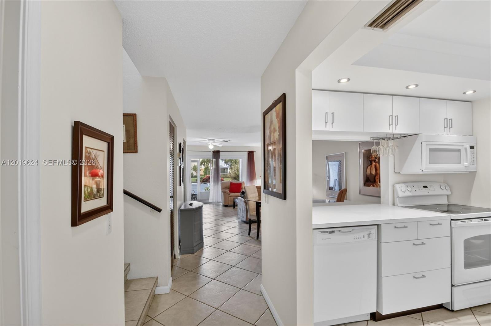 WATERSIDE VILLAGE OF PALM - Residential