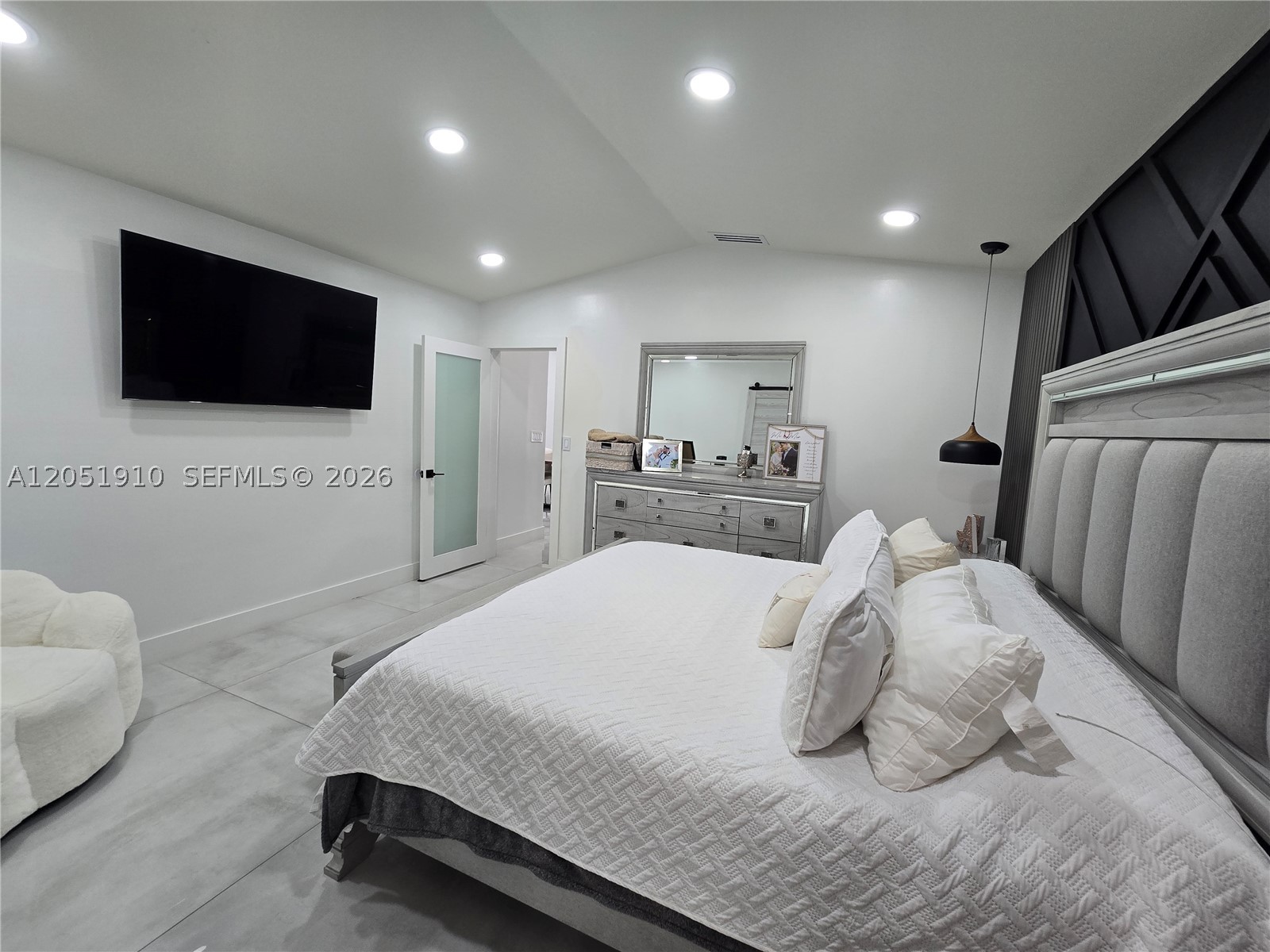 OAK RIDGE VILLAS SEC 1 RE - Residential Lease
