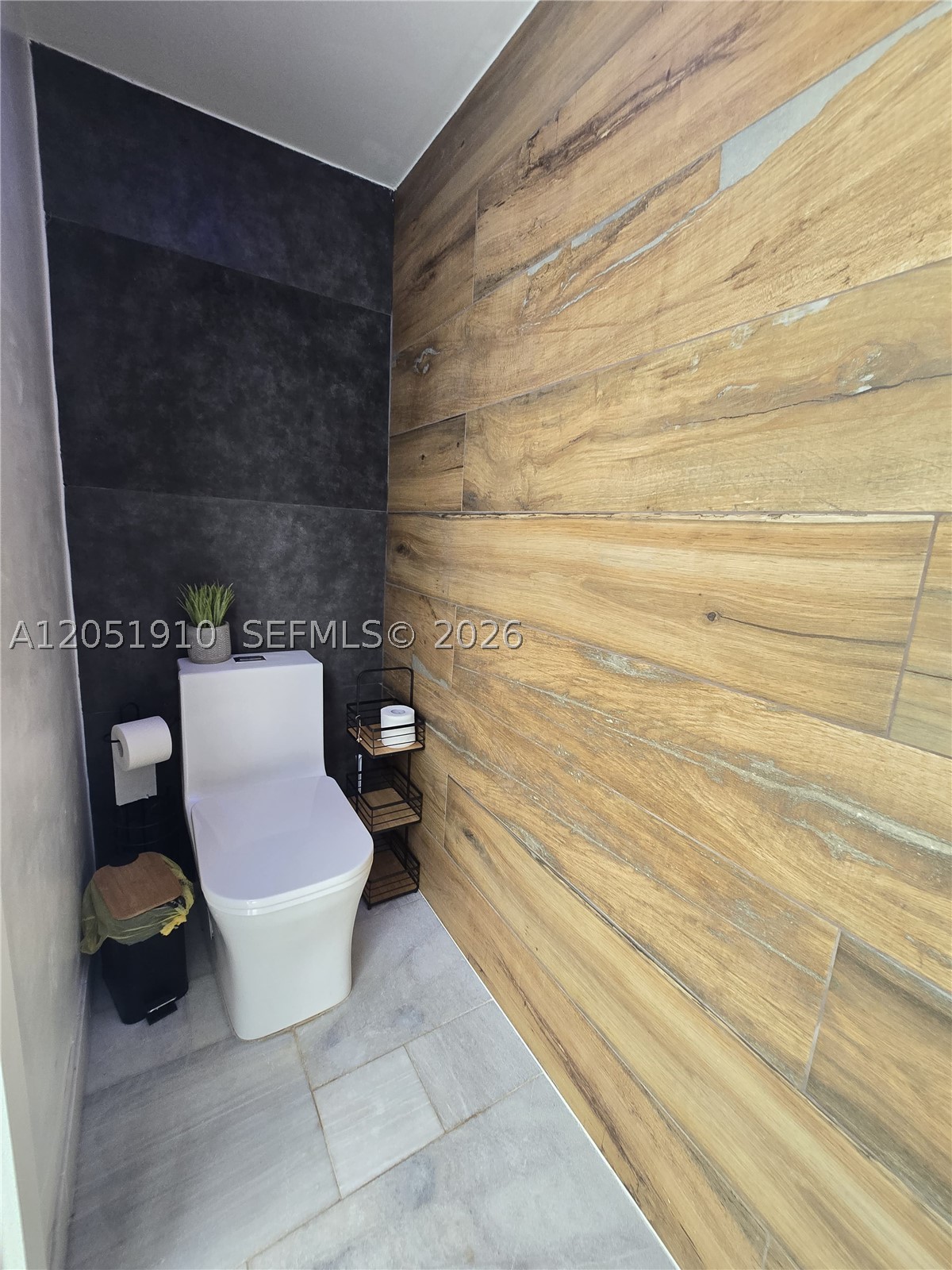 OAK RIDGE VILLAS SEC 1 RE - Residential Lease