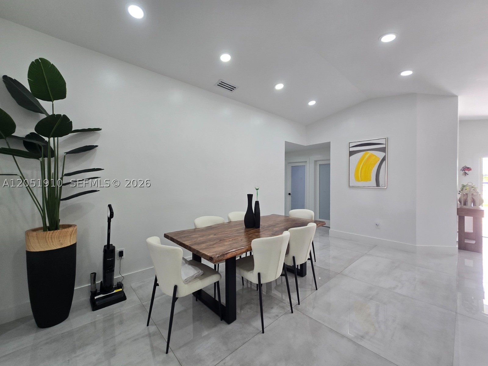 OAK RIDGE VILLAS SEC 1 RE - Residential Lease