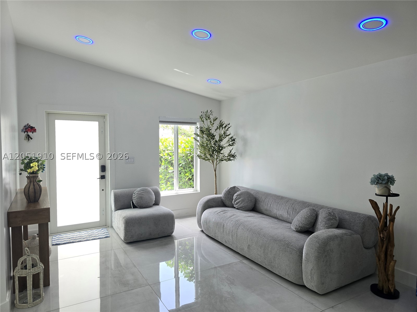 OAK RIDGE VILLAS SEC 1 RE - Residential Lease