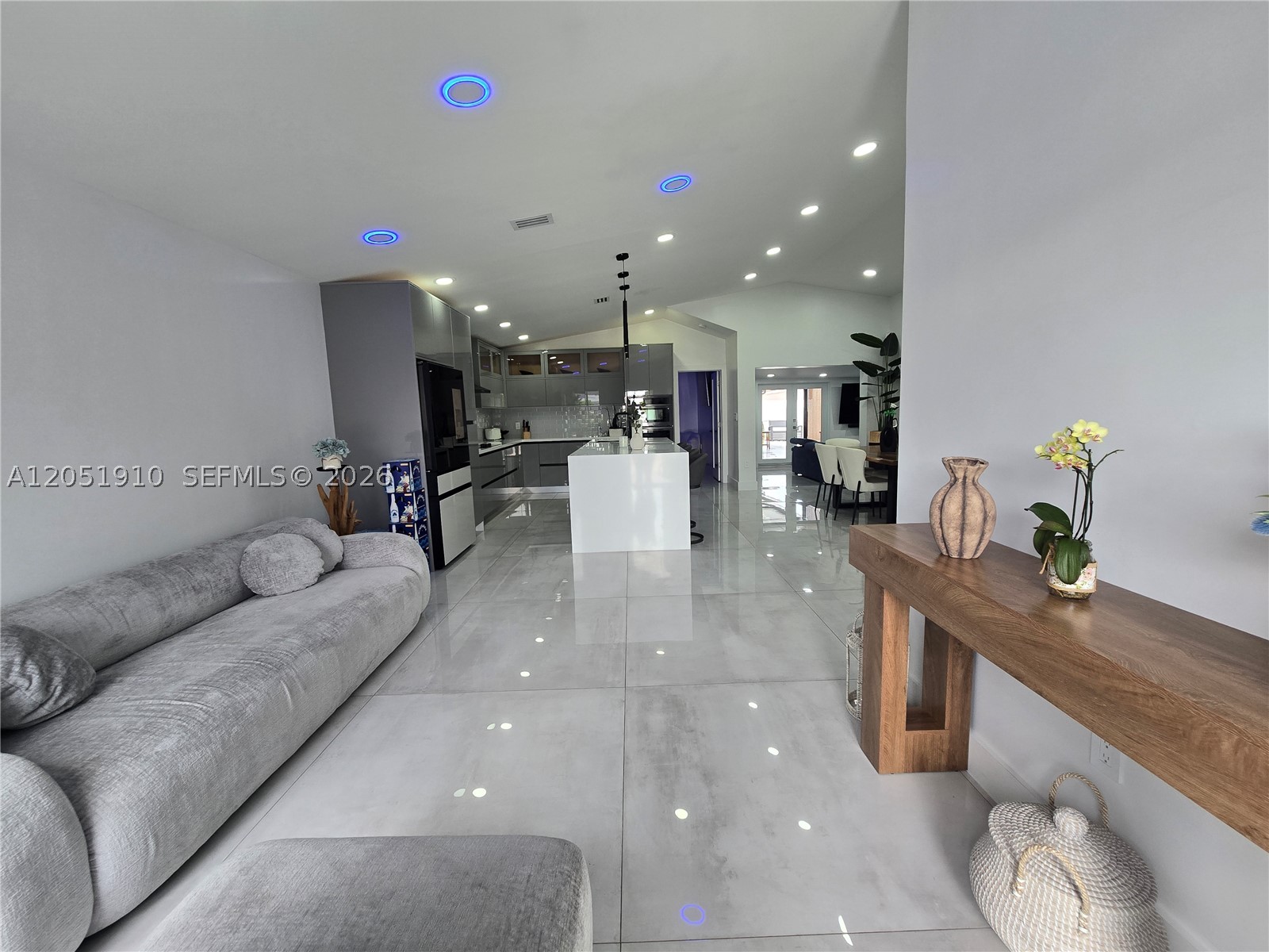 OAK RIDGE VILLAS SEC 1 RE - Residential Lease