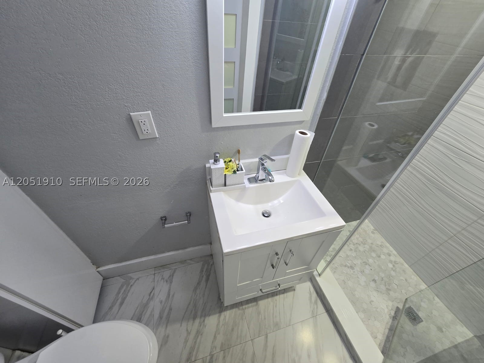 OAK RIDGE VILLAS SEC 1 RE - Residential Lease
