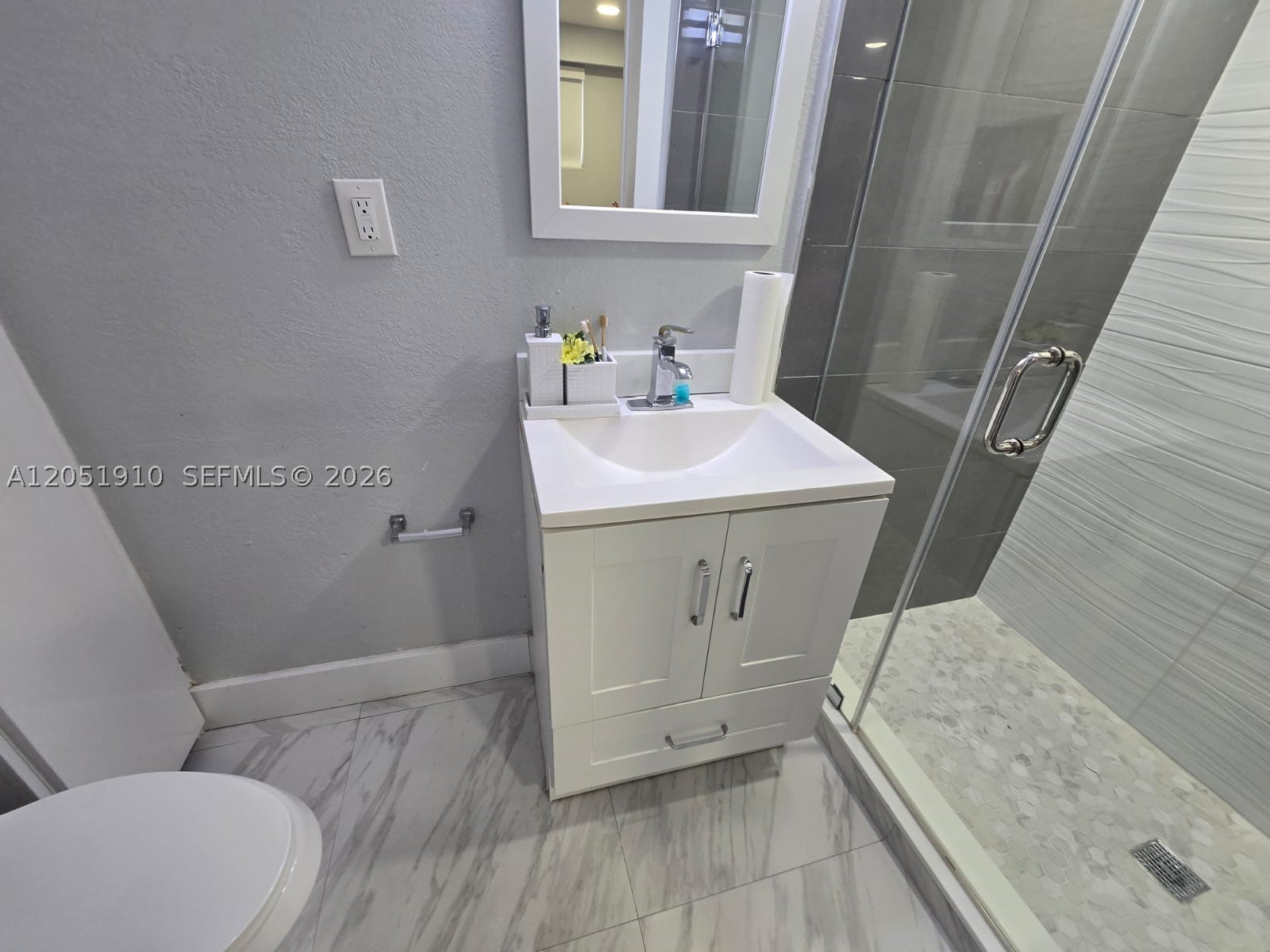 OAK RIDGE VILLAS SEC 1 RE - Residential Lease