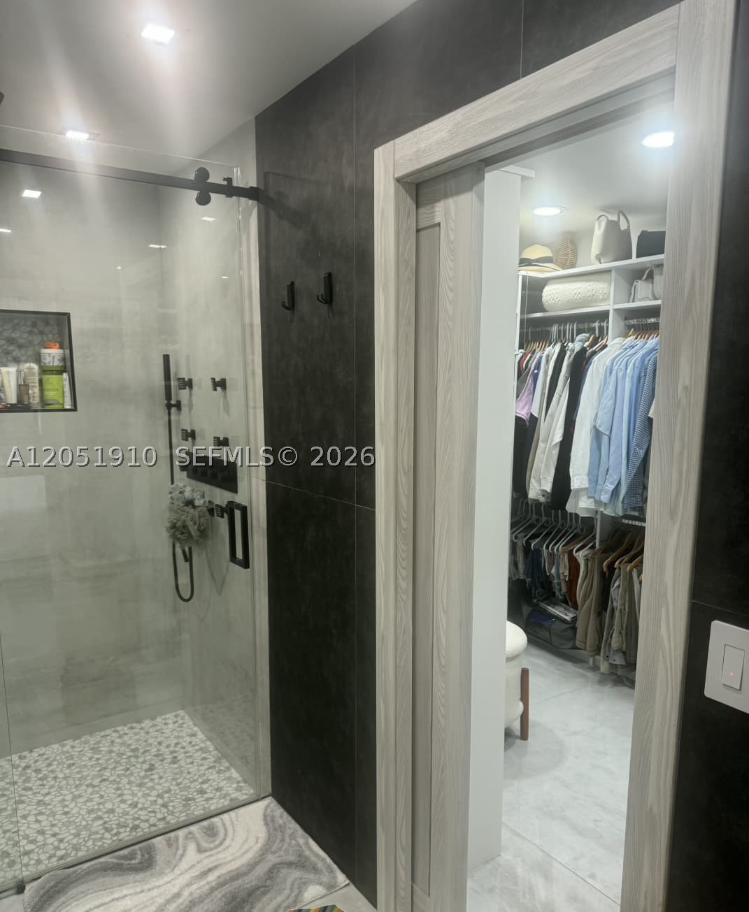 OAK RIDGE VILLAS SEC 1 RE - Residential Lease