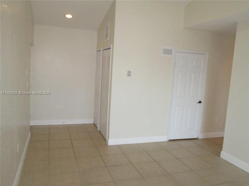 BREEZE OF GALLOWAY CONDO - Residential Lease