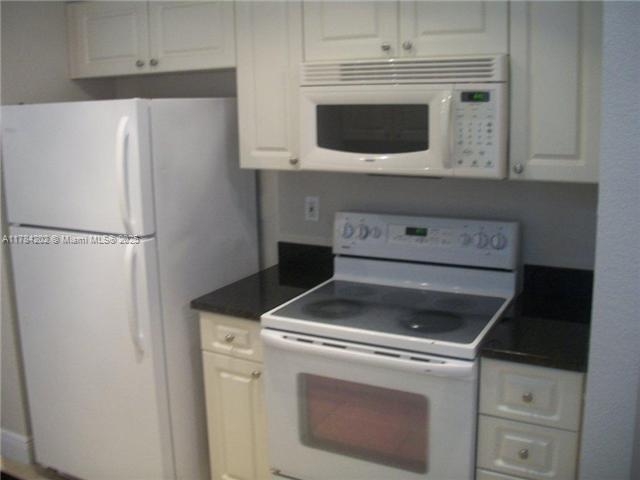 BREEZE OF GALLOWAY CONDO - Residential Lease
