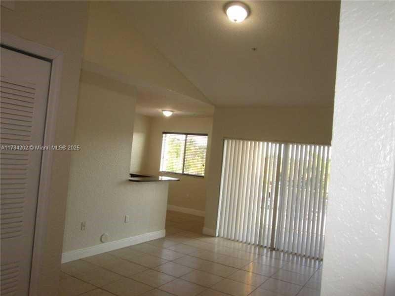 BREEZE OF GALLOWAY CONDO - Residential Lease