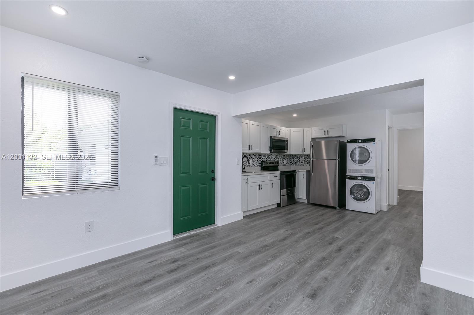 SUN LAND PARK - Residential Lease