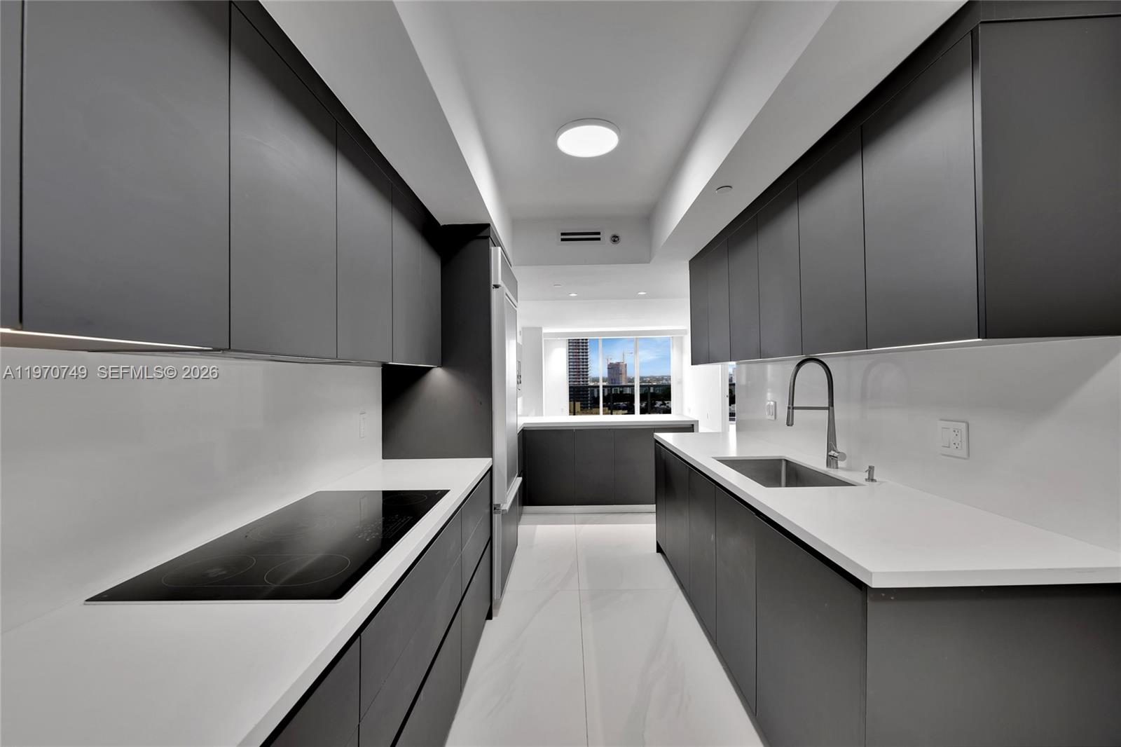 BEACH CLUB ONE - Residential