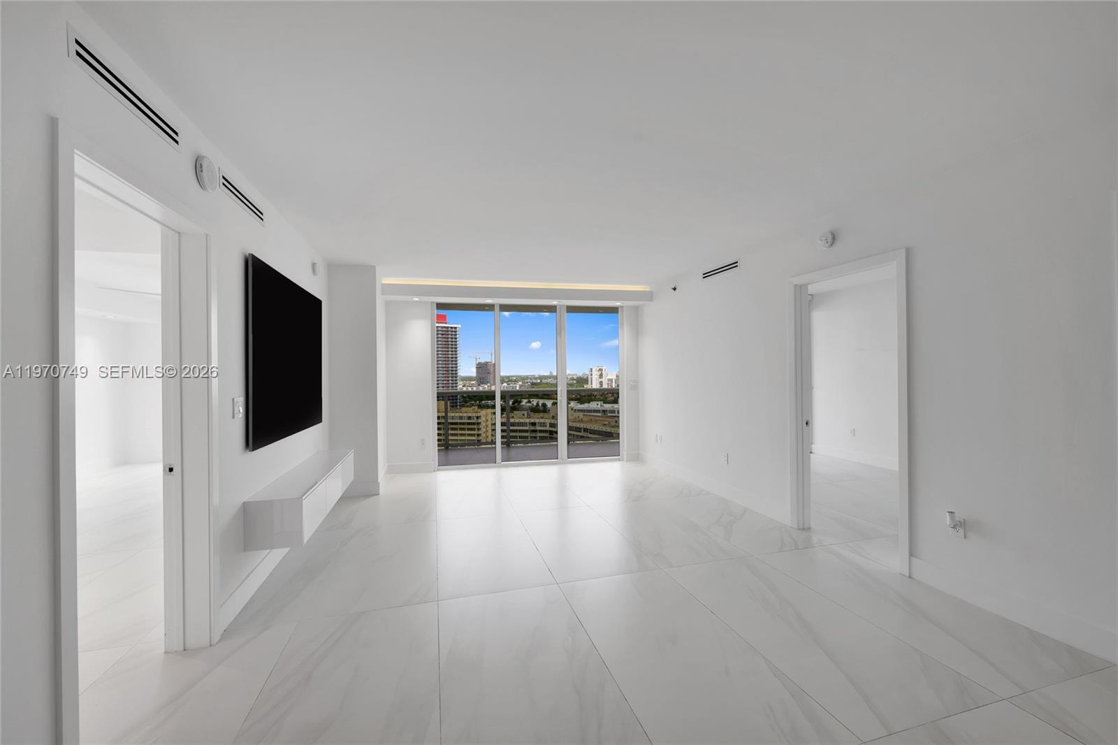 BEACH CLUB ONE - Residential