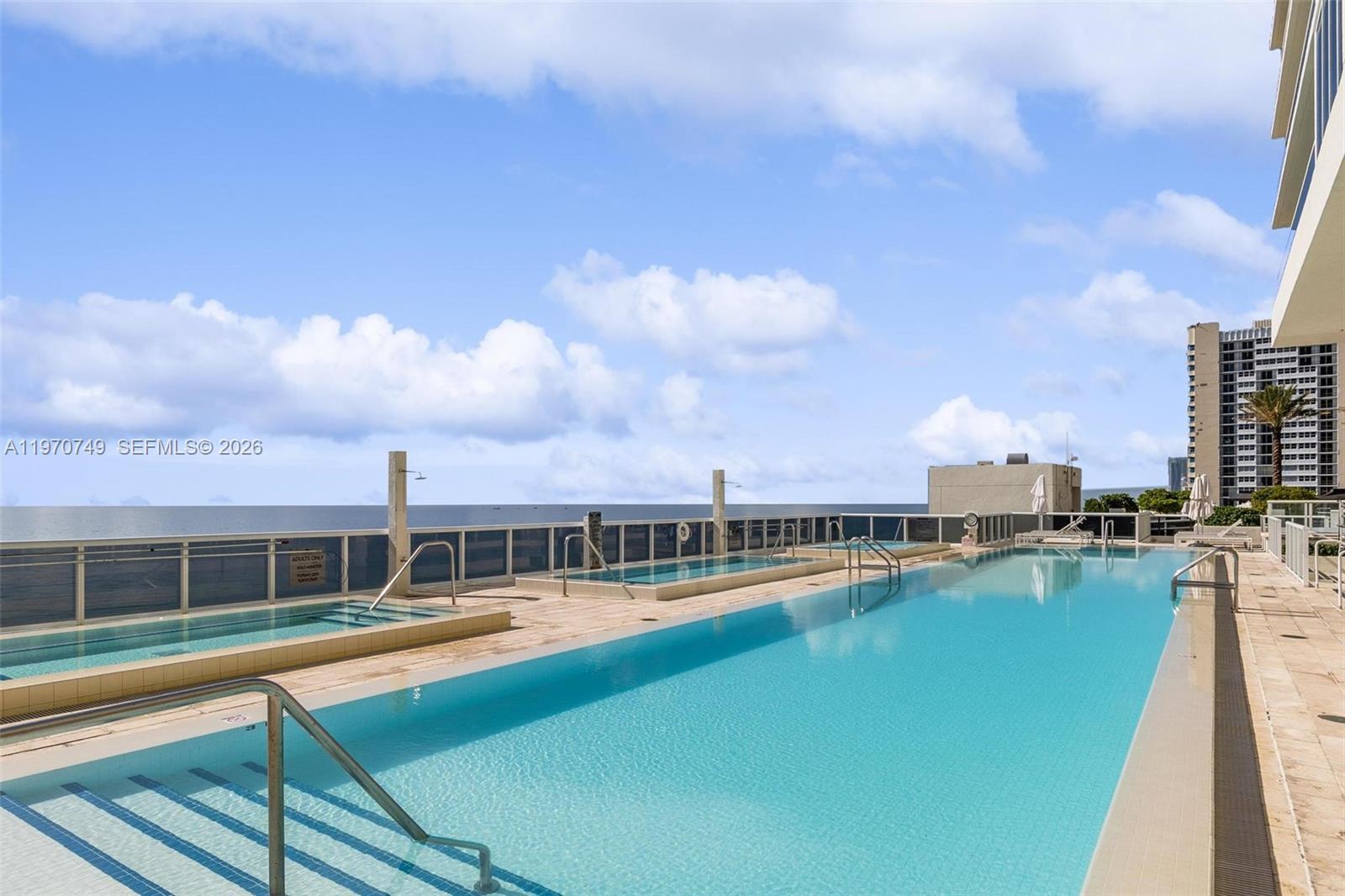 BEACH CLUB ONE - Residential