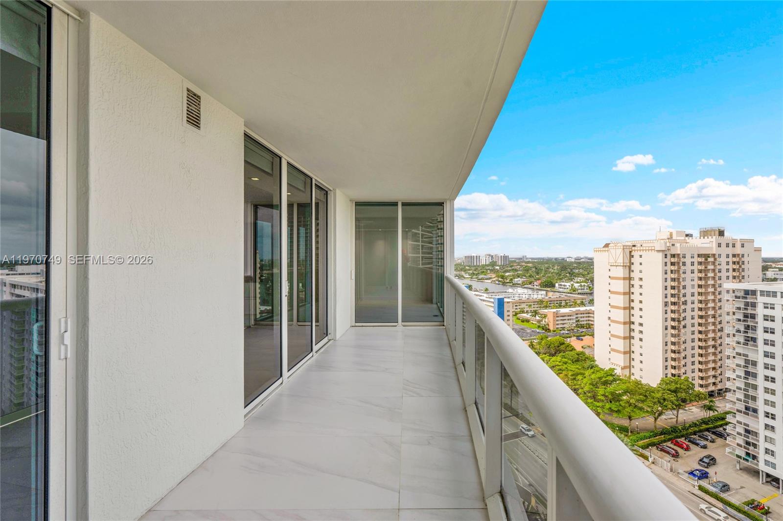 BEACH CLUB ONE - Residential