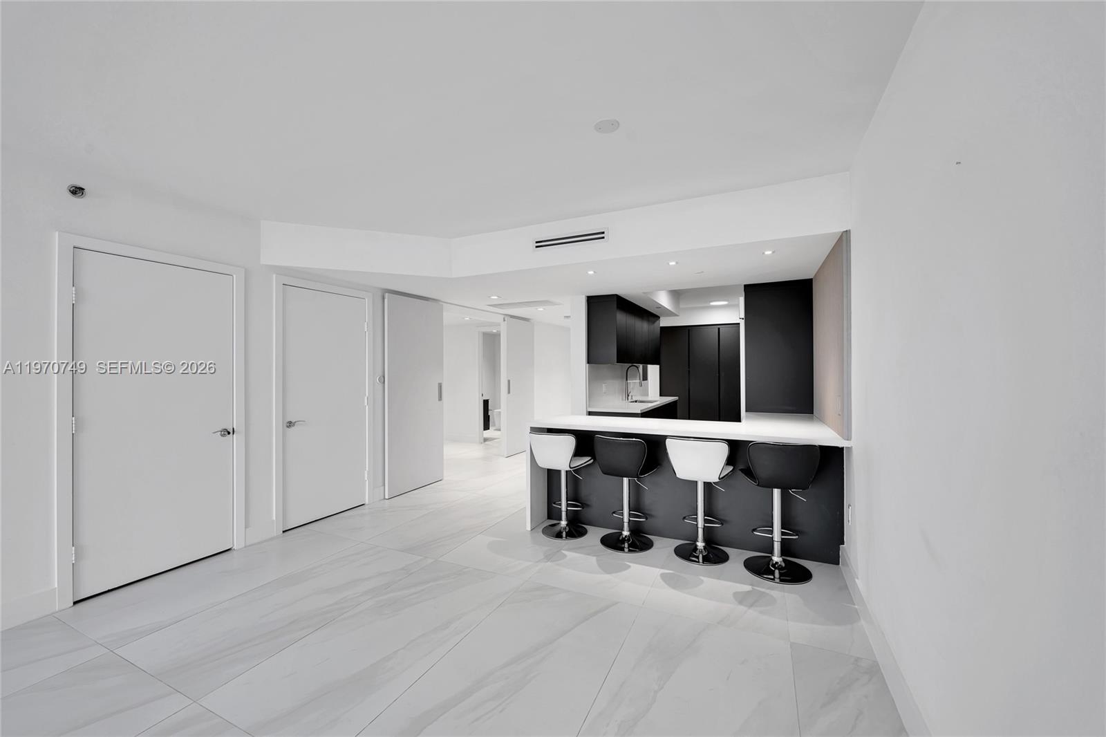 BEACH CLUB ONE - Residential