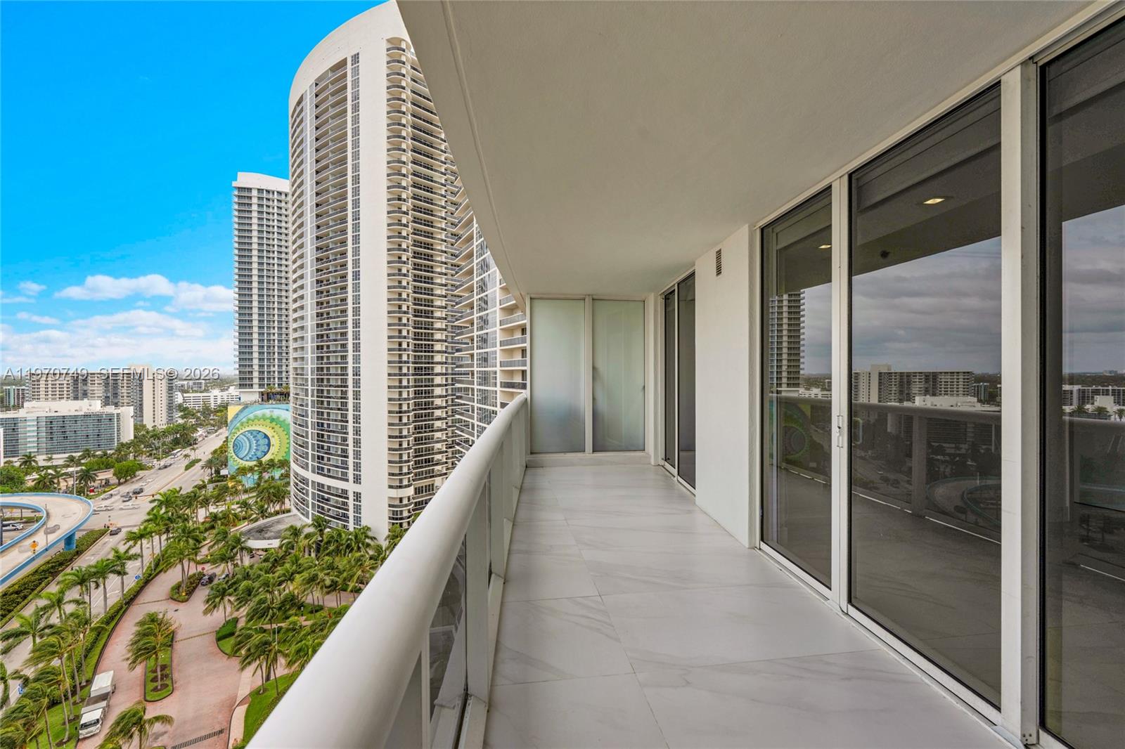 BEACH CLUB ONE - Residential