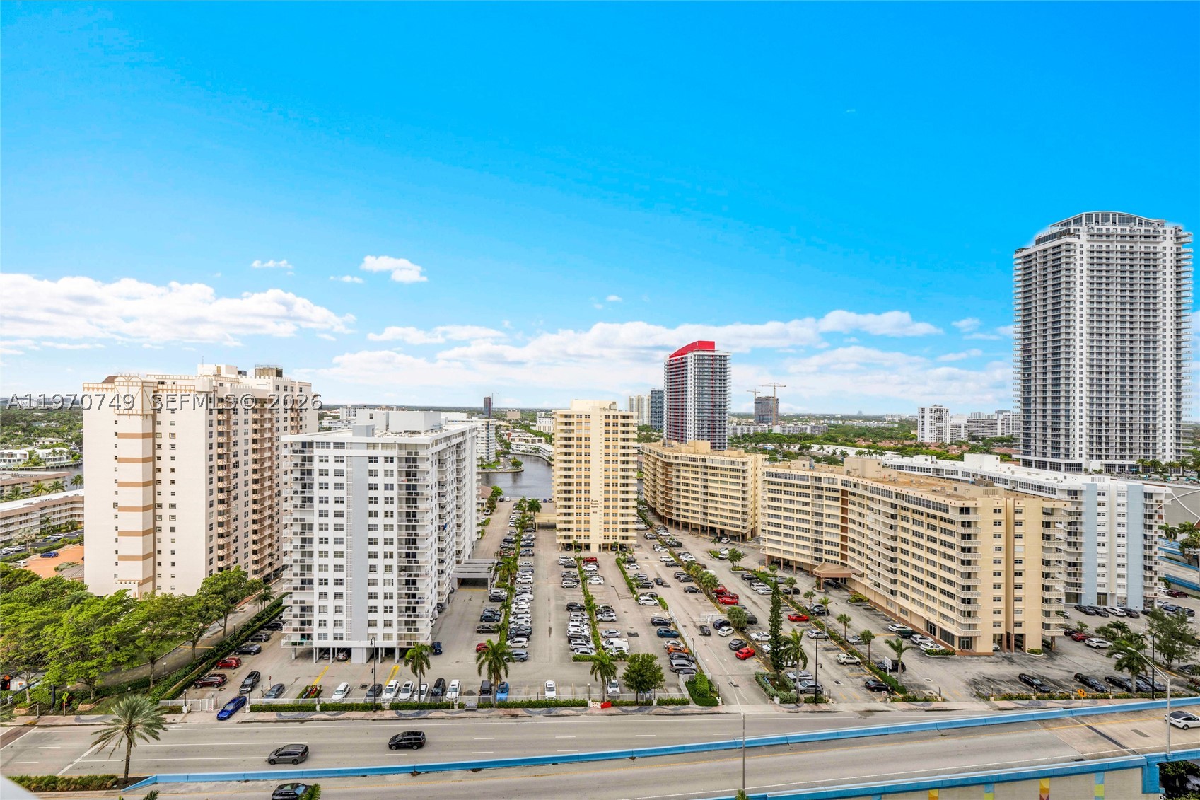 BEACH CLUB ONE - Residential