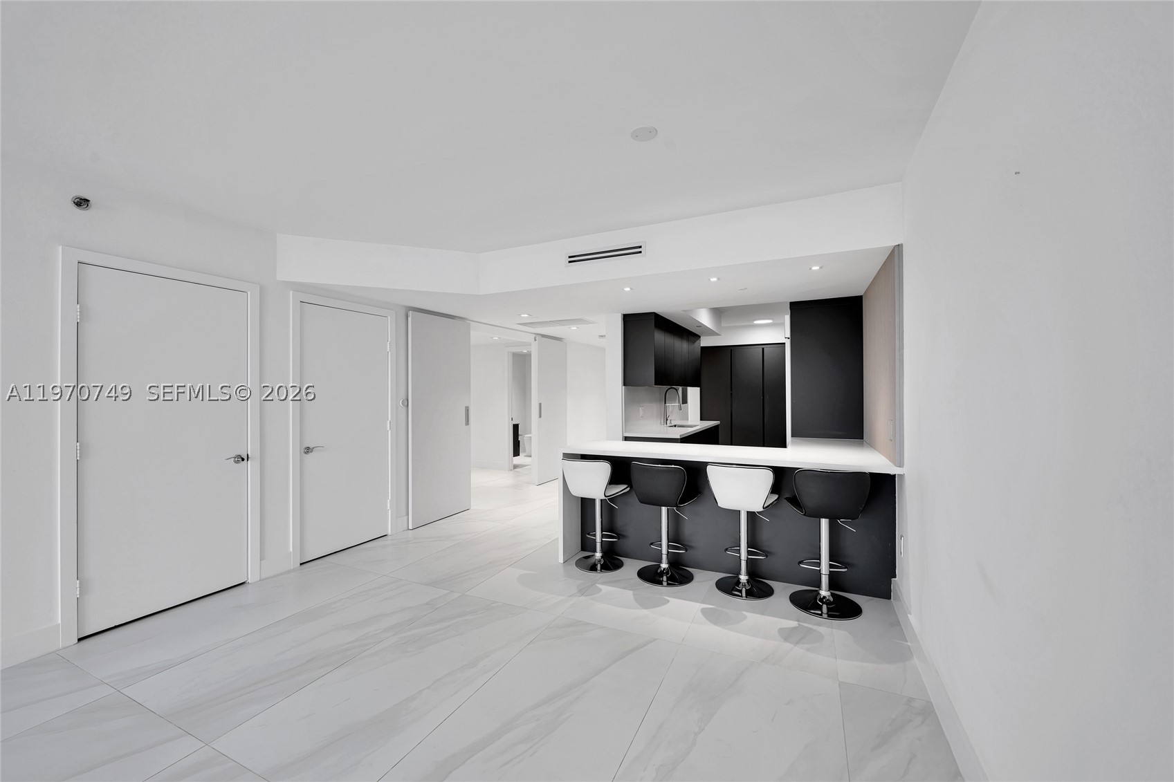 BEACH CLUB ONE - Residential